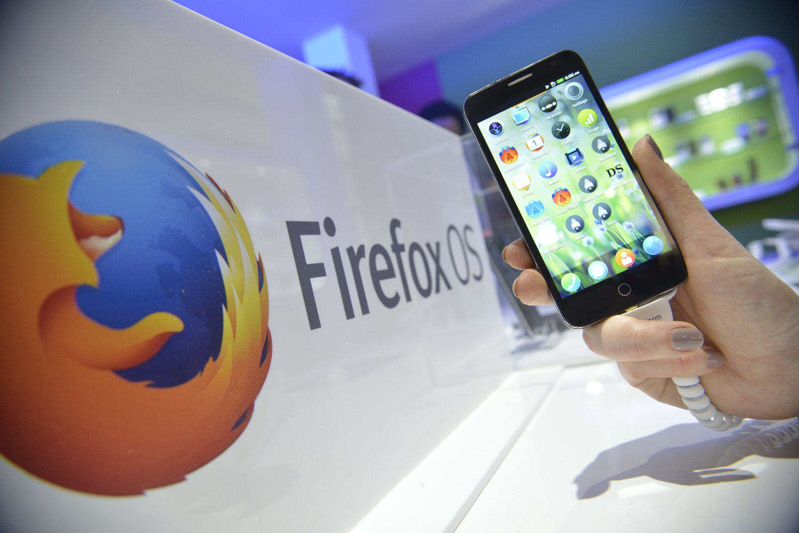 Firefox OS on display at Mobile World Congress 2014, near the platform's peak.
